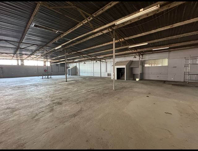 3,000M² WAREHOUSE FOR SALE IN WYNBERG